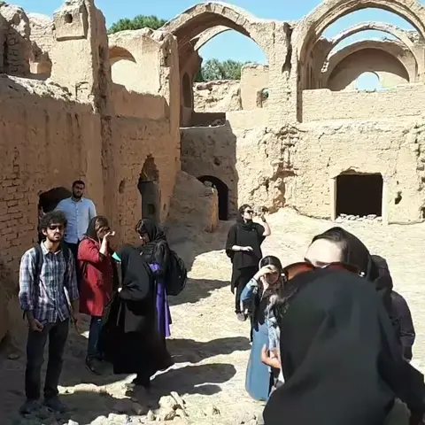 🌱
بازدید دانشجویان 
رشته معماری دانشگاه هنر 🎓
.
با راهنمایی و سرپرستی دکتر طال