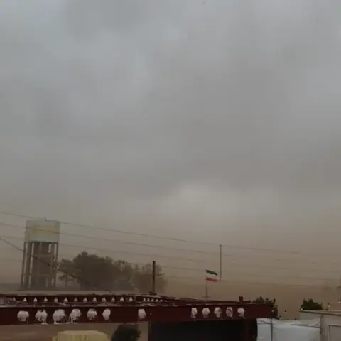 🌪
عوامل طبیعی’

🌪وقوع طوفان شدید 
در روستای ده آباد 
و مناطق اطراف 
✅هم اکنون 