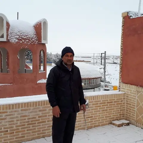 ❄️❄️

🌨نمای یک روز برفی از  بام اقامتگاه دیاوا