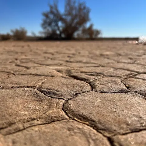 🏜

متین‌آباد روستایی از توابع بخش امامزاده بادرود شهرستان نطنز در استان اصفهان 