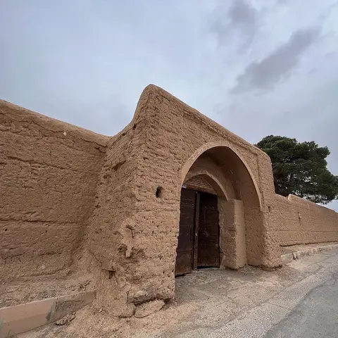 .
.
خانه تاریخی مرحوم حاجی نورالله محمدی
 (قلعه کنار )
.
.

diava.boomgardi 
.
�